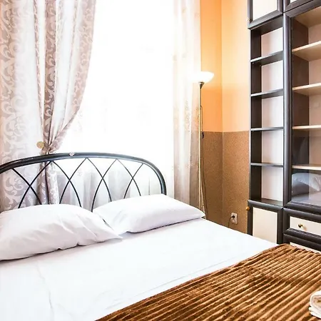 Apartmán подобово на вул куліша 20 біля форуму в самому центрі