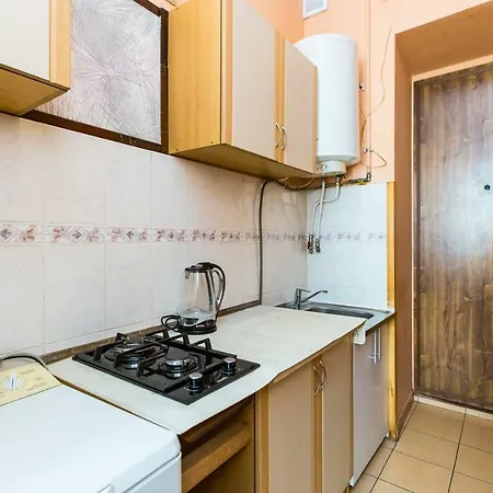 подобово на вул куліша 20 біля форуму в самому центрі * Leopoli