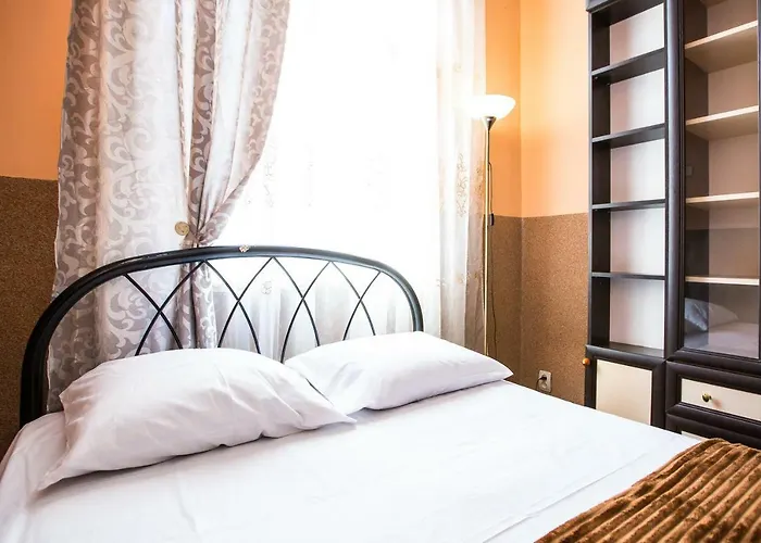 подобово на вул куліша 20 біля форуму в самому центрі Apartamento